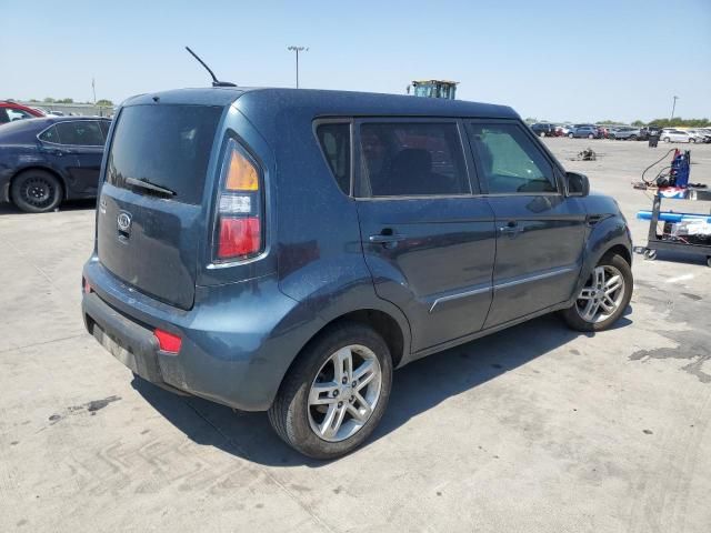 2011 KIA Soul +