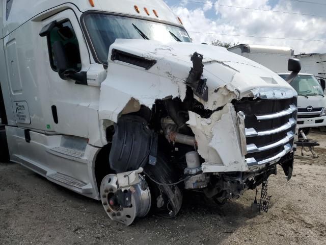 2018 Freightliner Cascadia 126