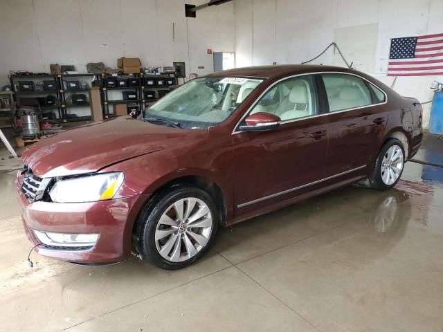 2012 Volkswagen Passat SEL