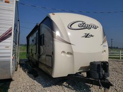 Camiones dañados por inundaciones a la venta en subasta: 2016 Keystone Sprinter