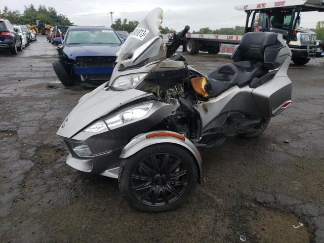 2013 Can-Am Spyder Roadster RT