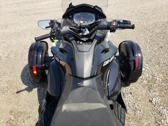 2013 Can-Am Spyder Roadster ST