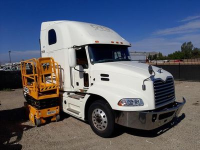 Salvage cars for sale from Copart Colton, CA: 2017 Mack 600 CXU600