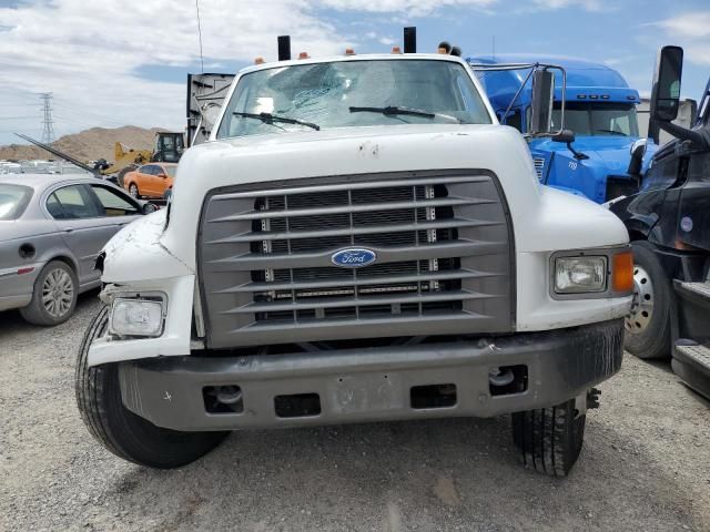 1995 Ford F800