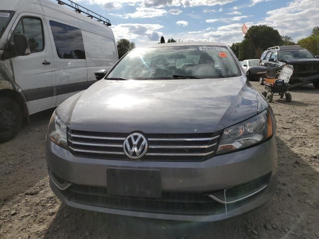 2013 Volkswagen Passat SE