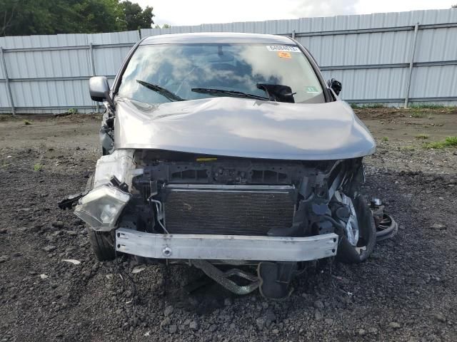 2013 Nissan Quest S