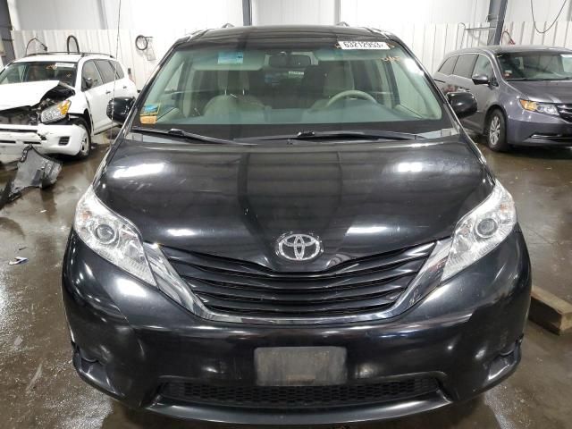 2014 Toyota Sienna LE