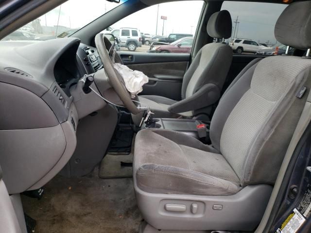 2006 Toyota Sienna CE