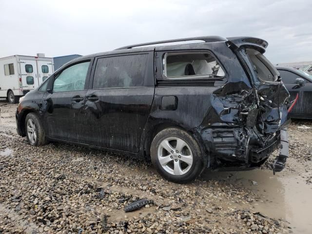 2013 Toyota Sienna LE