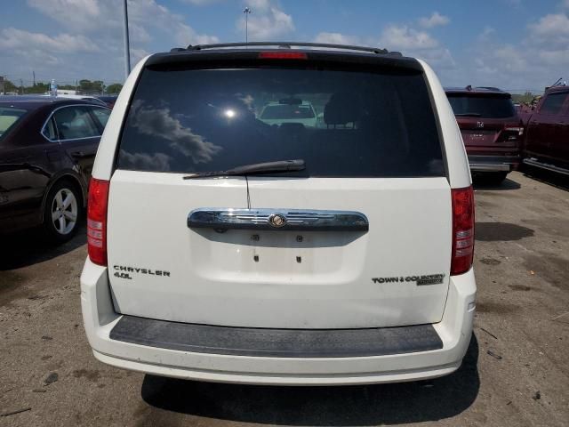 2010 Chrysler Town & Country Touring