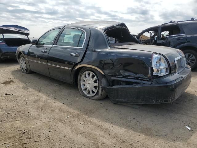 2006 Lincoln Town Car Signature Limited