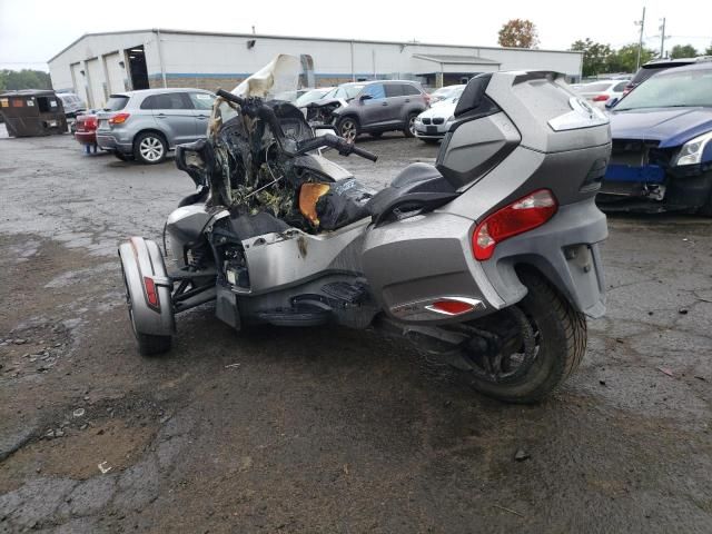 2013 Can-Am Spyder Roadster RT