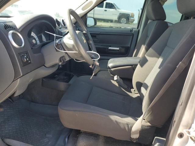 2007 Mitsubishi Raider LS