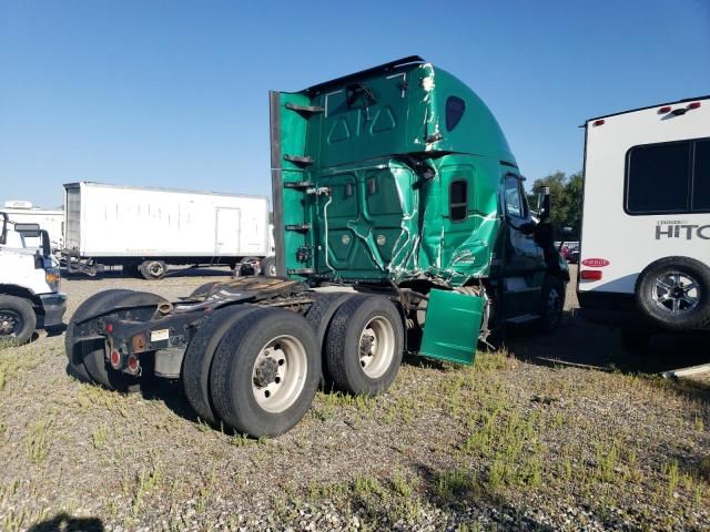 2018 Freightliner Cascadia 125