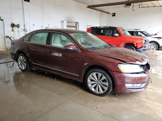 2012 Volkswagen Passat SEL