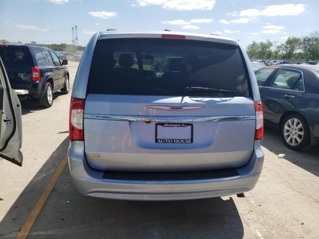 2013 Chrysler Town & Country Touring