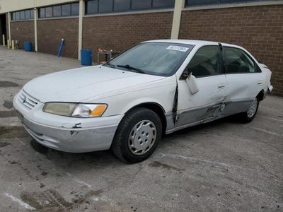 Salvage cars for sale from Copart Wheeling, IL: 1997 Toyota Camry CE