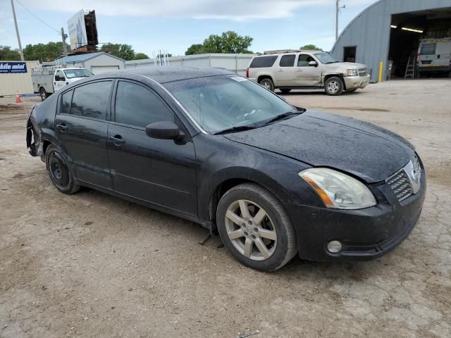 2004 Nissan Maxima SE