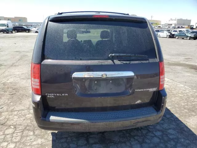 2010 Chrysler Town & Country Touring