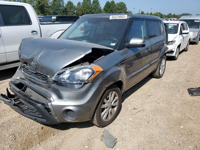 2013 KIA Soul +