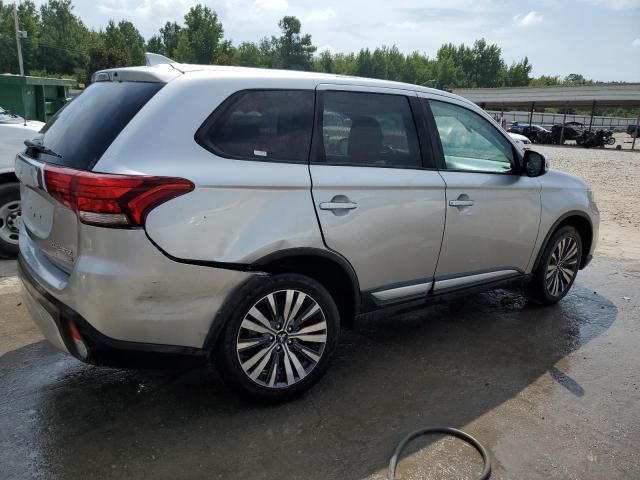 2019 Mitsubishi Outlander SE