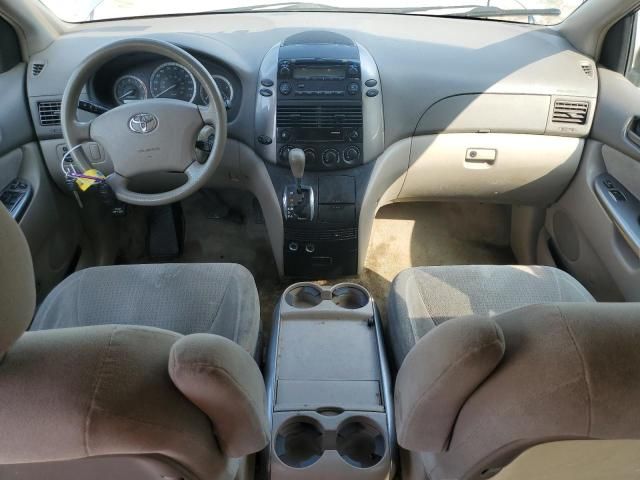 2006 Toyota Sienna CE