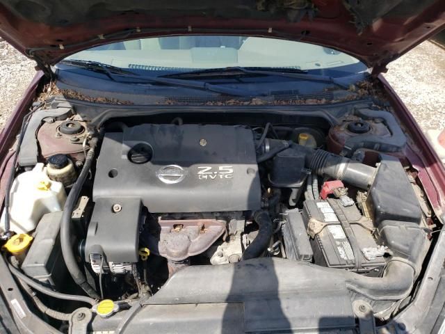 2002 Nissan Altima Base