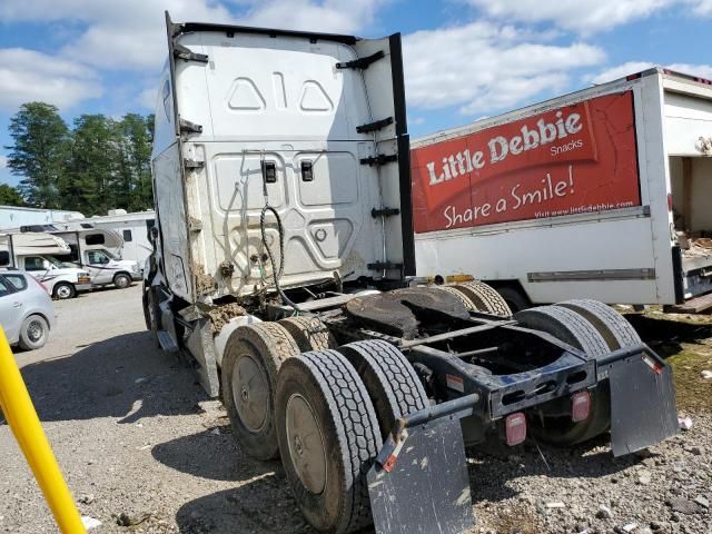 2020 Freightliner Cascadia 126