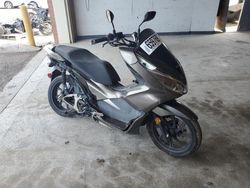 Motos salvage para piezas a la venta en subasta: 2019 Honda WW150