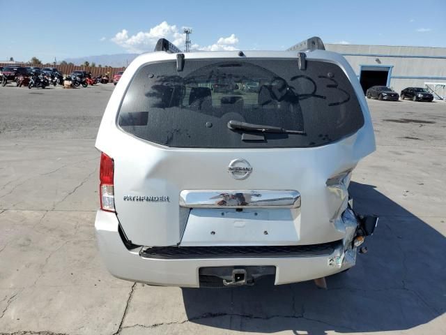 2005 Nissan Pathfinder LE