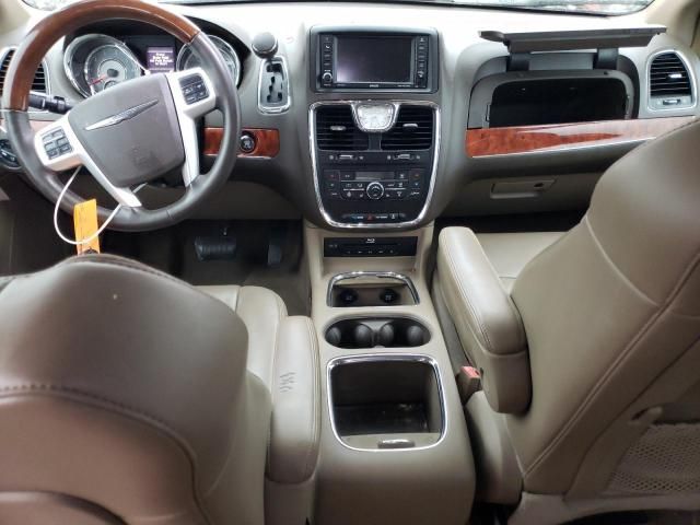 2015 Chrysler Town & Country Limited Platinum