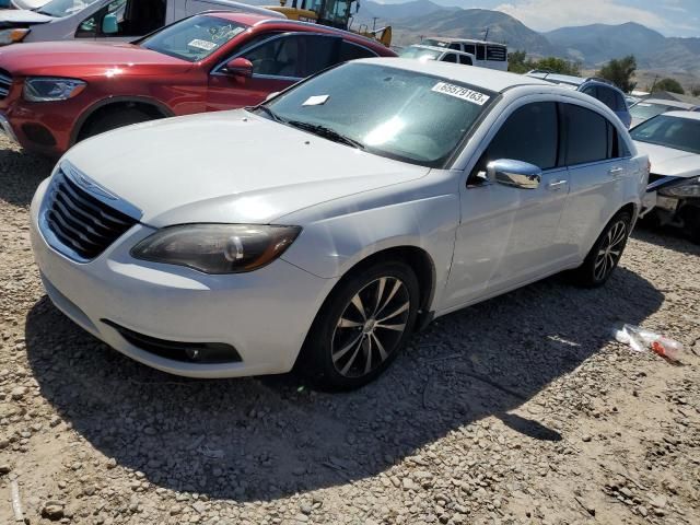 2013 Chrysler 200 Touring