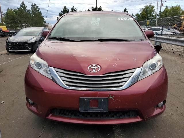 2012 Toyota Sienna XLE