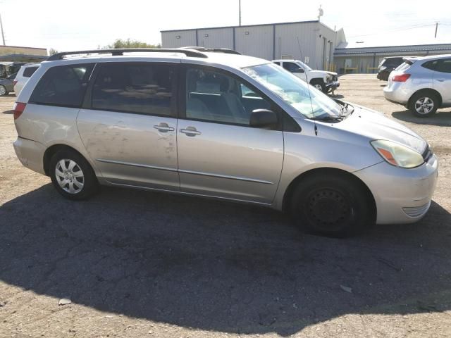 2004 Toyota Sienna CE