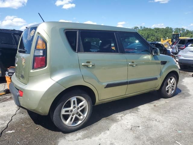 2011 KIA Soul +