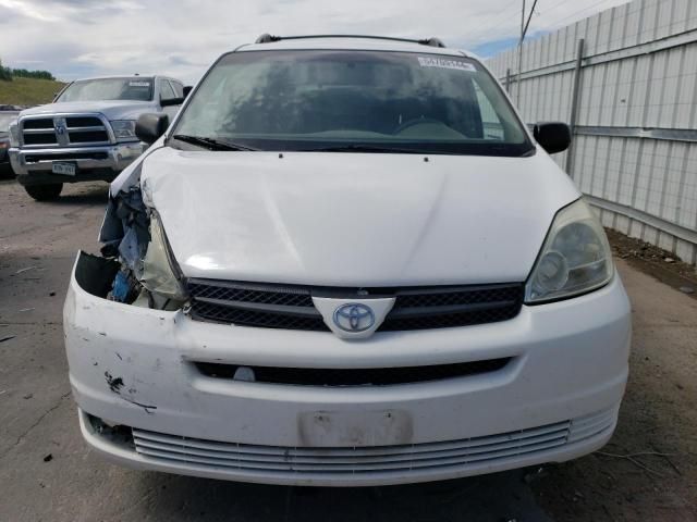 2004 Toyota Sienna CE