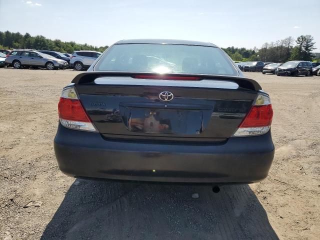 2005 Toyota Camry LE