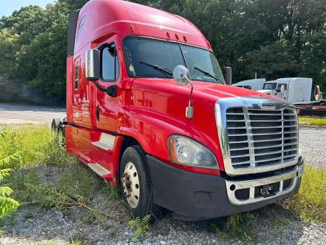 2014 Freightliner Cascadia 125