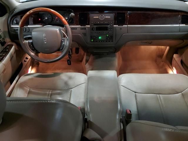 2007 Lincoln Town Car Signature Limited