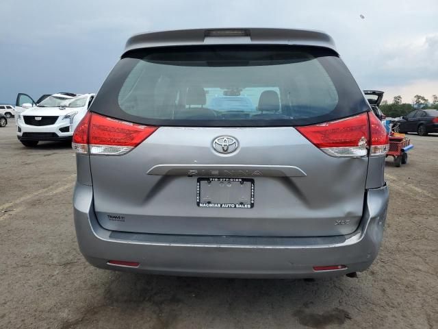 2014 Toyota Sienna XLE