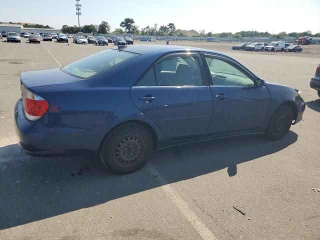 2005 Toyota Camry LE