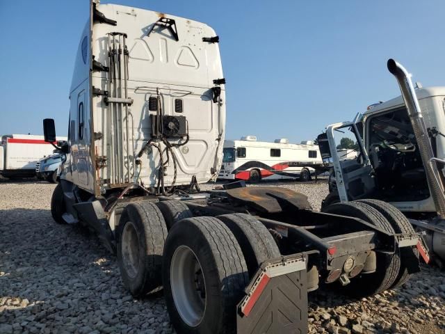 2014 Freightliner Cascadia 125