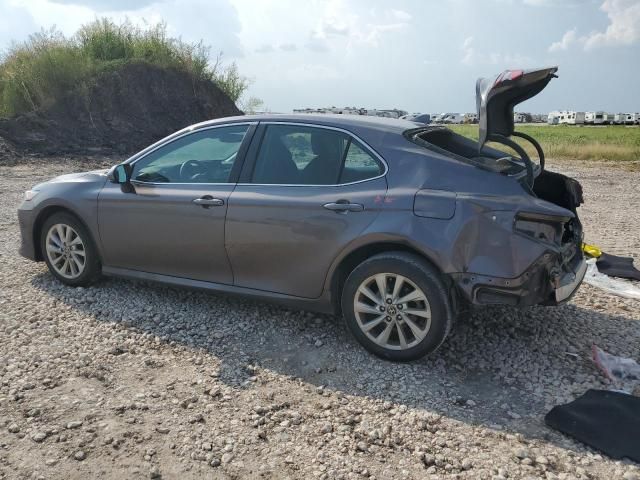 2022 Toyota Camry LE