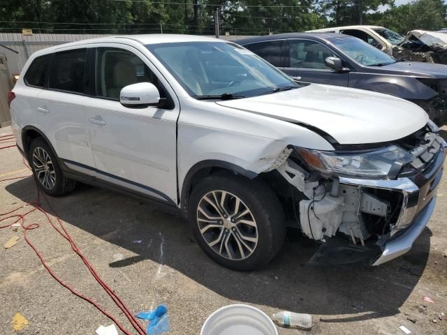 2016 Mitsubishi Outlander SE