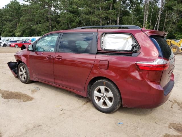 2018 Toyota Sienna LE