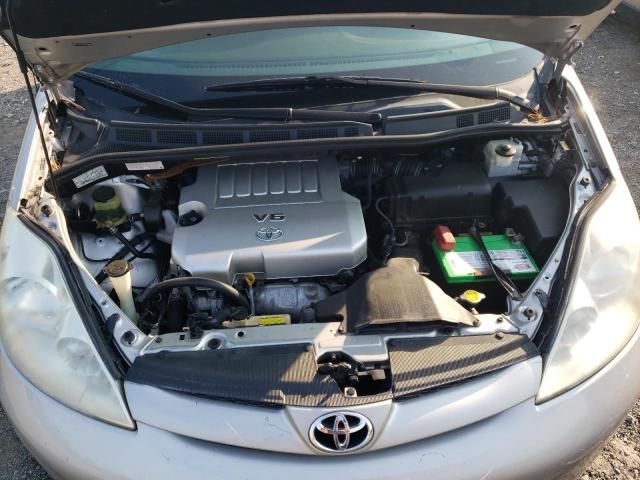 2008 Toyota Sienna XLE