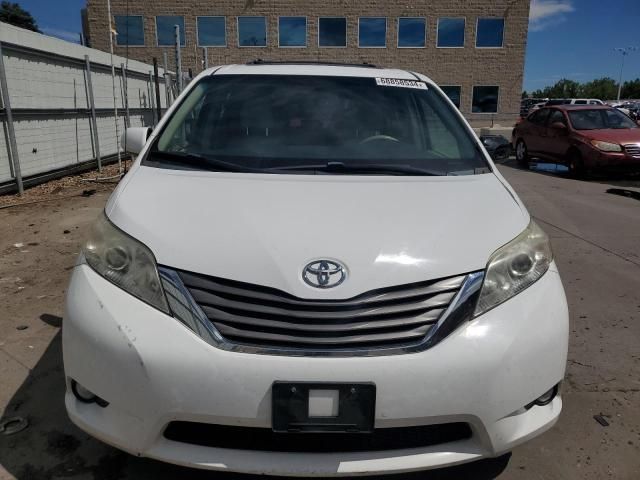 2014 Toyota Sienna XLE