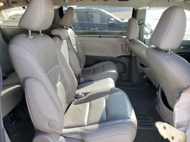 2015 Toyota Sienna XLE