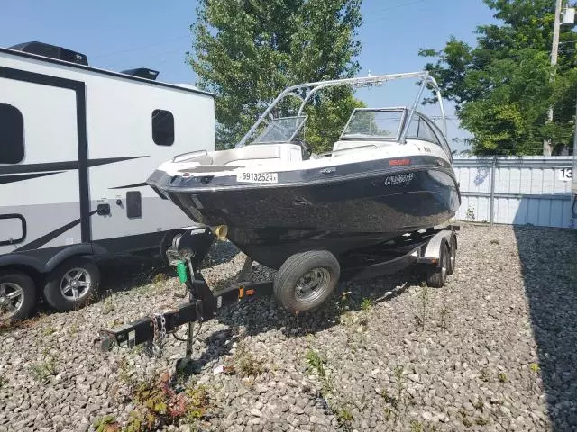 2011 Yamaha Boat