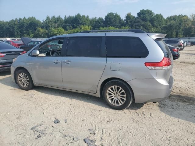 2013 Toyota Sienna XLE